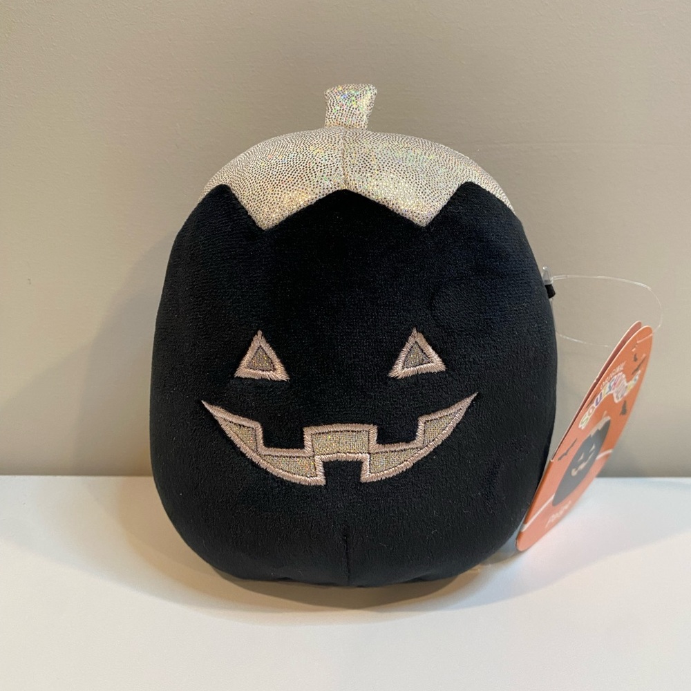Squishmallow Paige the Pumpkin Jack-o-lantern Halloween 5” NWT Black and Silver
